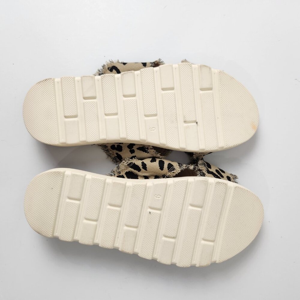Boutique By Corkys Sandals Womens 9 Leopard Print Slip On Western Distressed - Picture 7 of 10